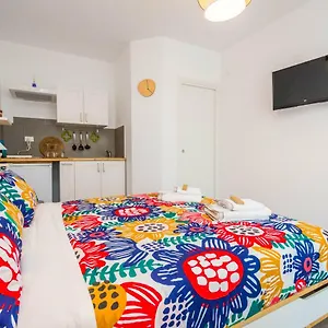 Bed & Breakfast Lo&g, Lascari